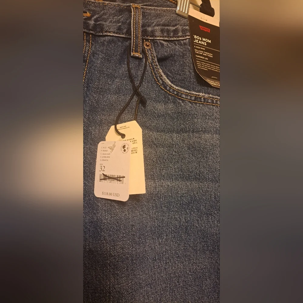 NWT Levi's ® Premium 80s Mom Women's Jeans Size 32 - Picture 8 of 8